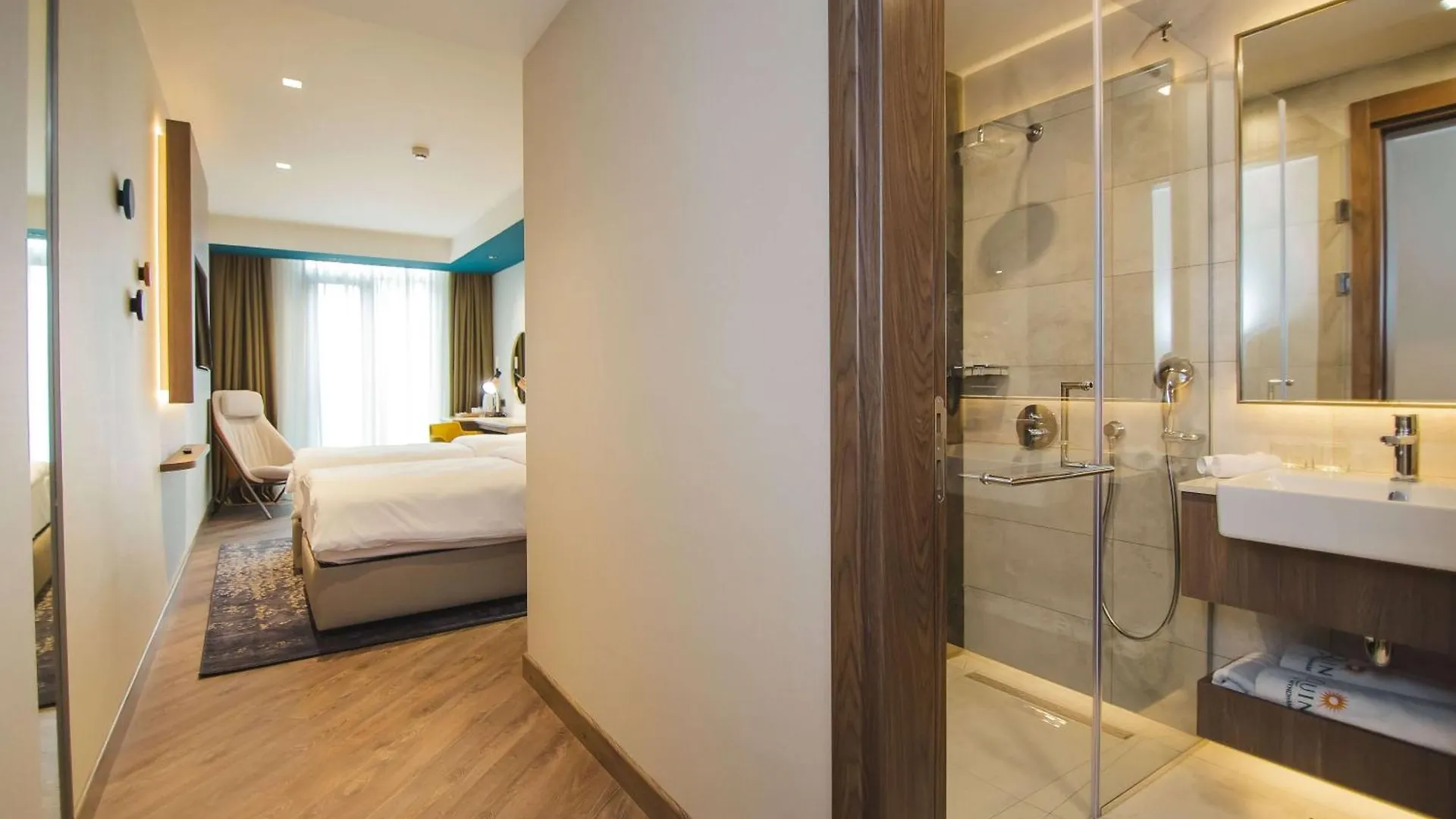 La Quinta By Wyndham Batumi Hotel