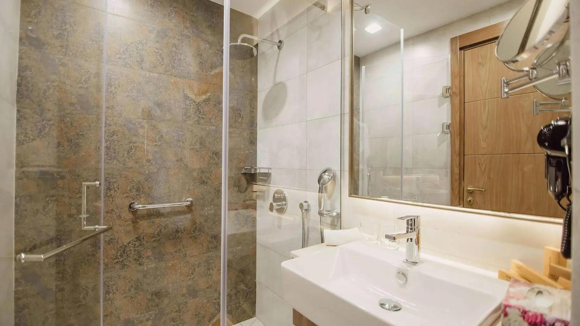 La Quinta By Wyndham Batumi Hotel
